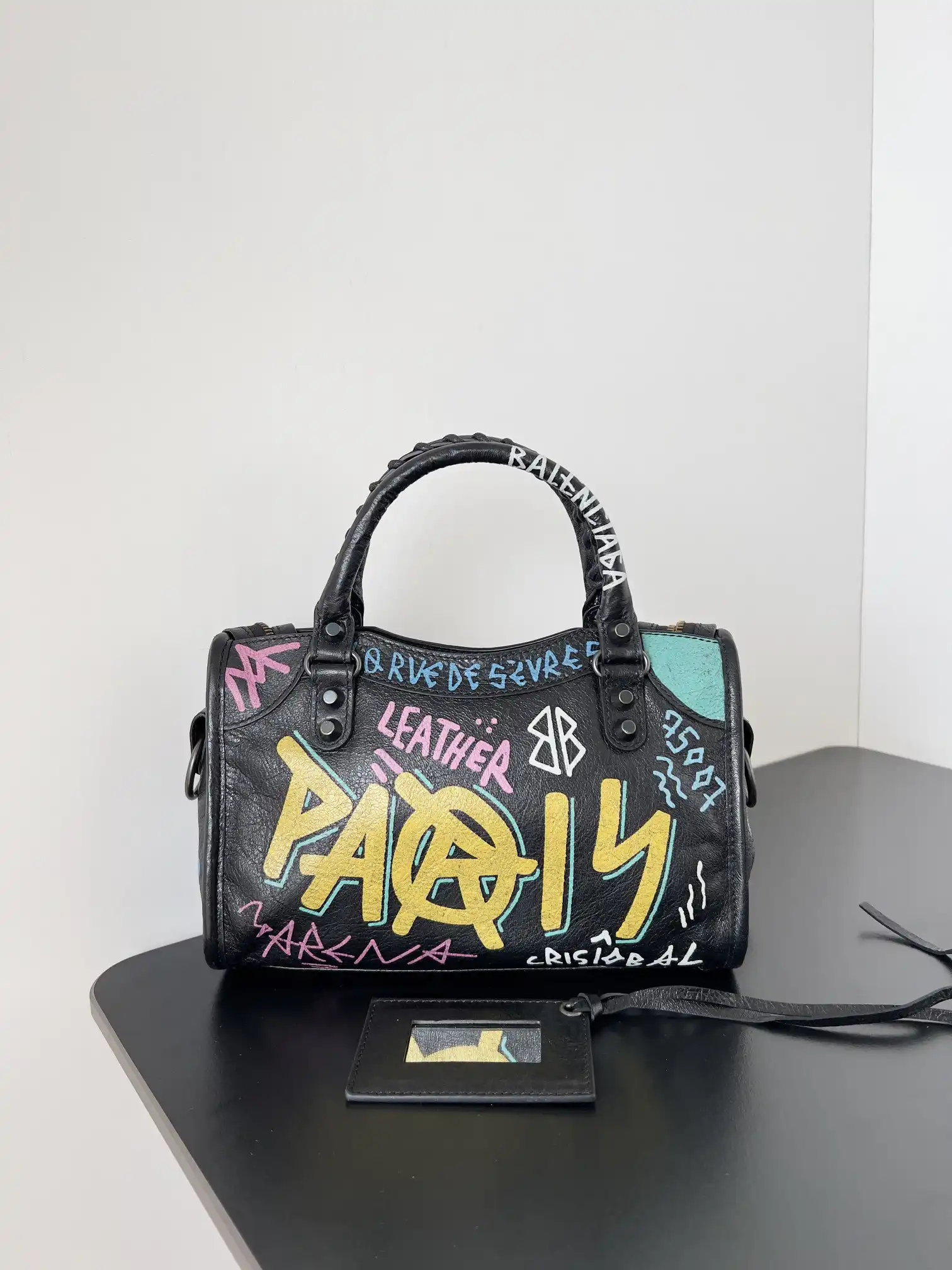 Official oldcobbler Balenciag Graffiti CHANELassic City-23*9*16cm 0131