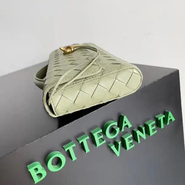 Official oldcobbler BOTTEGA VENETA Long CHANELutch Andiamo With Handle 0124