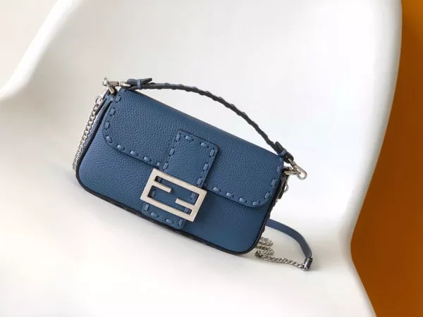 FENDI BAGUETTE-20*5*13CM 0118