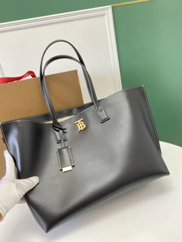 Official oldcobbler BURBERRY Medium Monogram Motif Leather Tote 0129