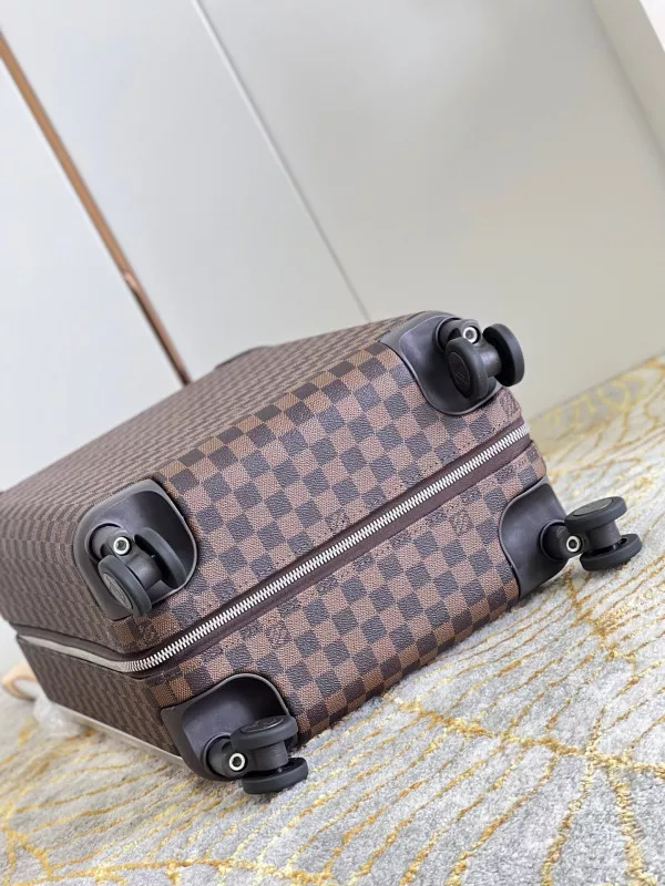 Official oldcobbler Louis Vuitton HORIZON 55 0119