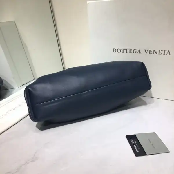 Official oldcobbler BOTTEGA VENETA THE POUCH 0124