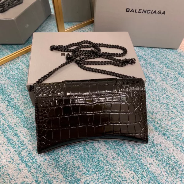 Official oldcobbler BALENCIAGA HOURGLASS WALLET ON CHAIN 0121