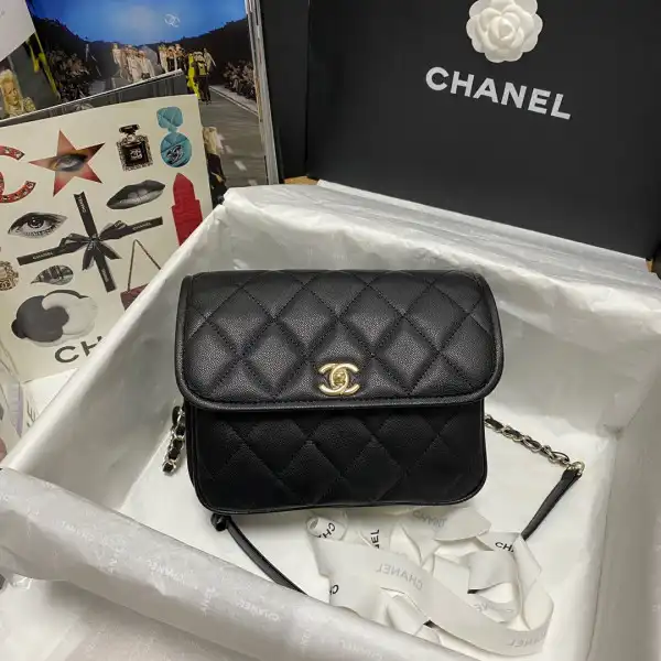 Official oldcobbler CHANEL SMALL MESSENGER BAG 0128