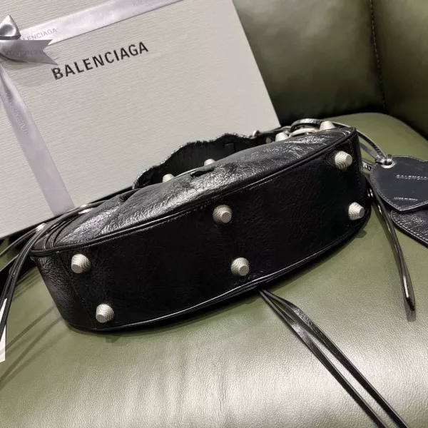 Official oldcobbler BALENCIAGA WOMEN'S LE CAGOLE SMALL SHOULDER BAG 0121