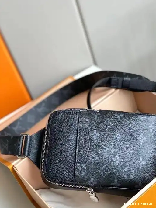 Official oldcobbler OUTDOOR VUITTON SLINGBAG LOUIS 0215