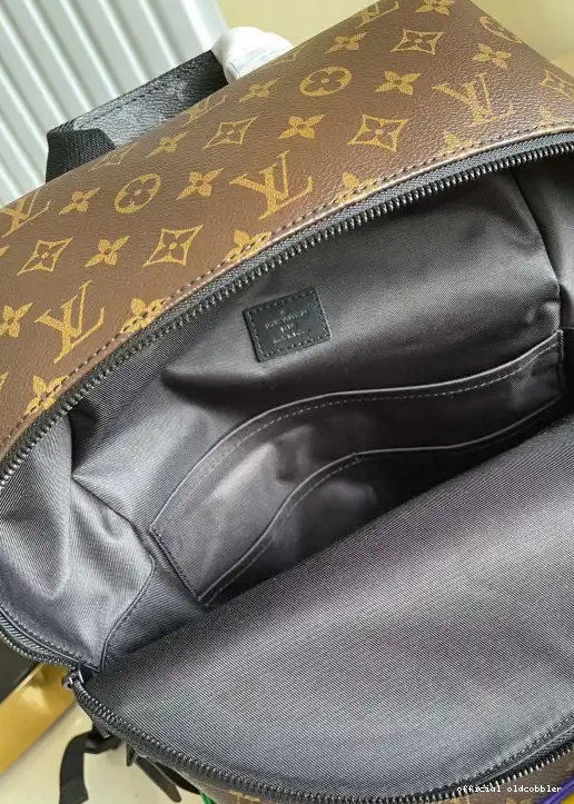 Official oldcobbler VUITTON LOUIS BACKPACK DISCOVERY 0220