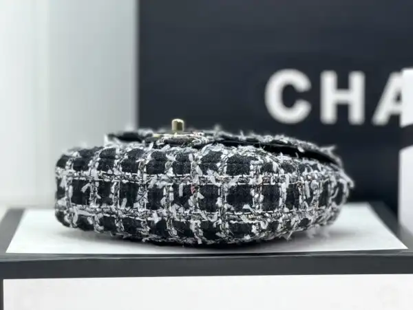 Official oldcobbler CHANEL MINI FLAP BAG 0206