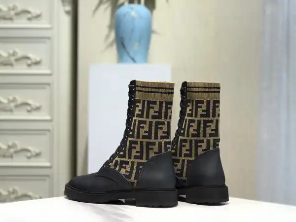 Official oldcobbler FENDI ANKLE BOOTS 0203