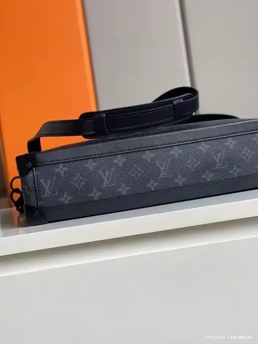 Official oldcobbler VUITTON LOUIS SOFT TRUNK 0212