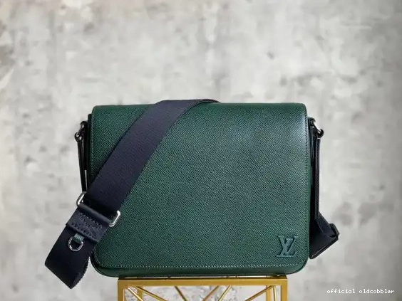 Official oldcobbler DISTRICT VUITTON LOUIS PM 0211