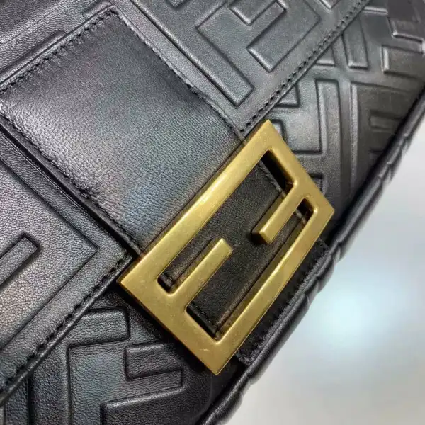 Official oldcobbler FENDI BAGUETTE 0204