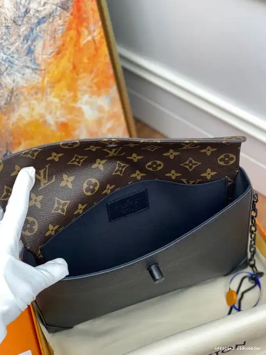 Official oldcobbler VOYAGE LOUIS STEAMER VUITTON POCHETTE 0224