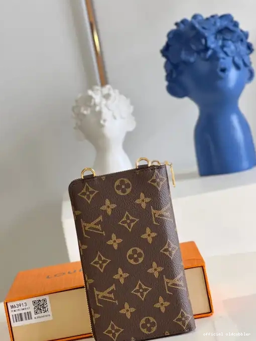 Official oldcobbler VUITTON LOUIS TRUNK VERTICAL 0213