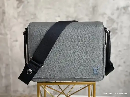 Official oldcobbler PM DISTRICT VUITTON LOUIS 0226