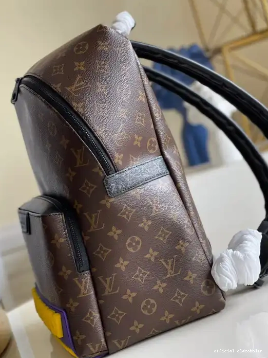 Official oldcobbler VUITTON LOUIS BACKPACK DISCOVERY 0220