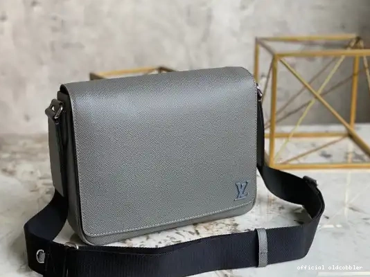 Official oldcobbler PM DISTRICT VUITTON LOUIS 0226