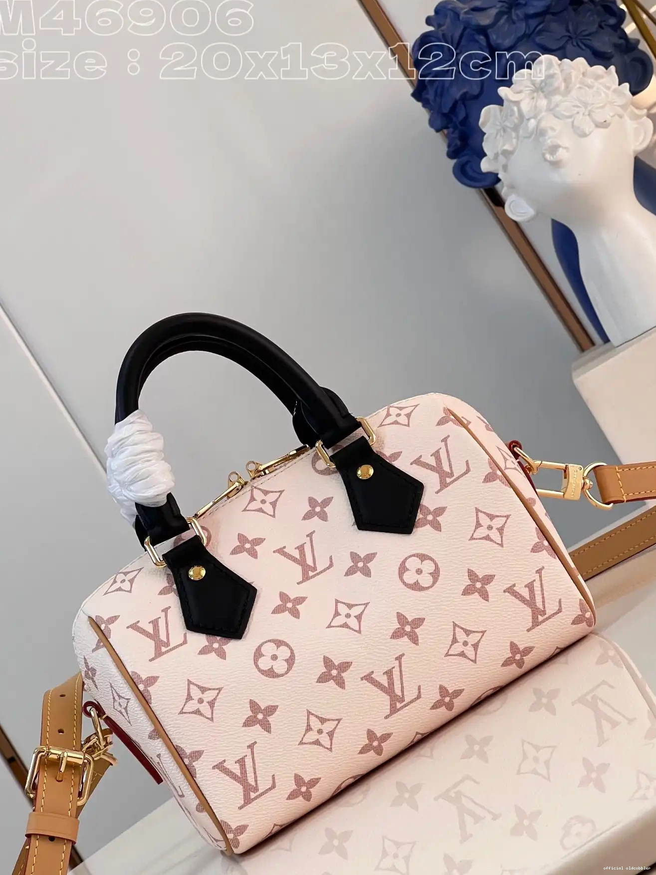 Official oldcobbler VUITTON LOUIS SPEEDY BANDOULIÈRE 20 0219