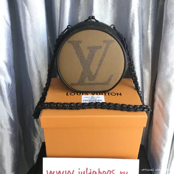 Official oldcobbler VUITTON LOUIS BC BOURSICOT 0219