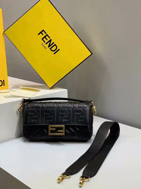 Official oldcobbler FENDI BAGUETTE 0204