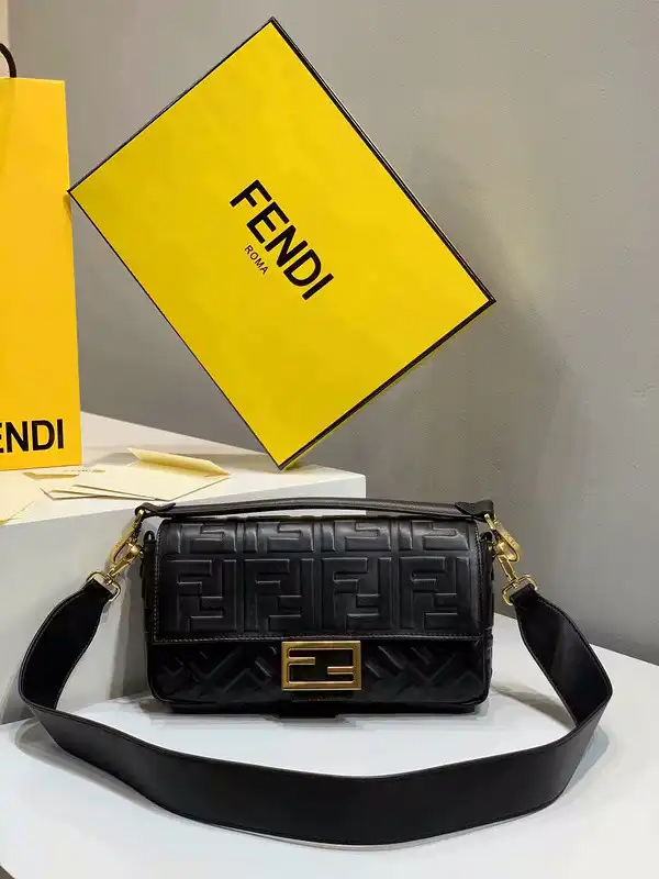 Official oldcobbler FENDI BAGUETTE 0204