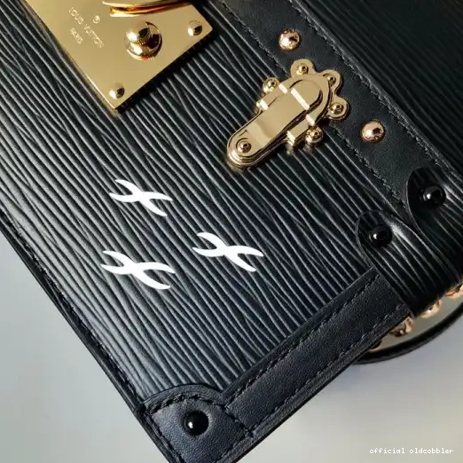 Official oldcobbler CHANELUTCH Louis Vuitton TRUNK 0219